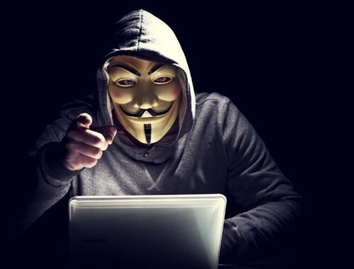 Anonymous chi è